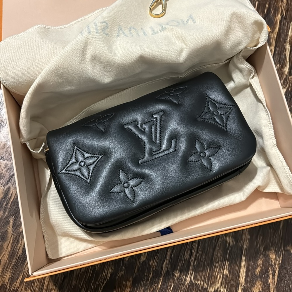 Authentic Louis Vuitton Bubblegram Wallet on Chain